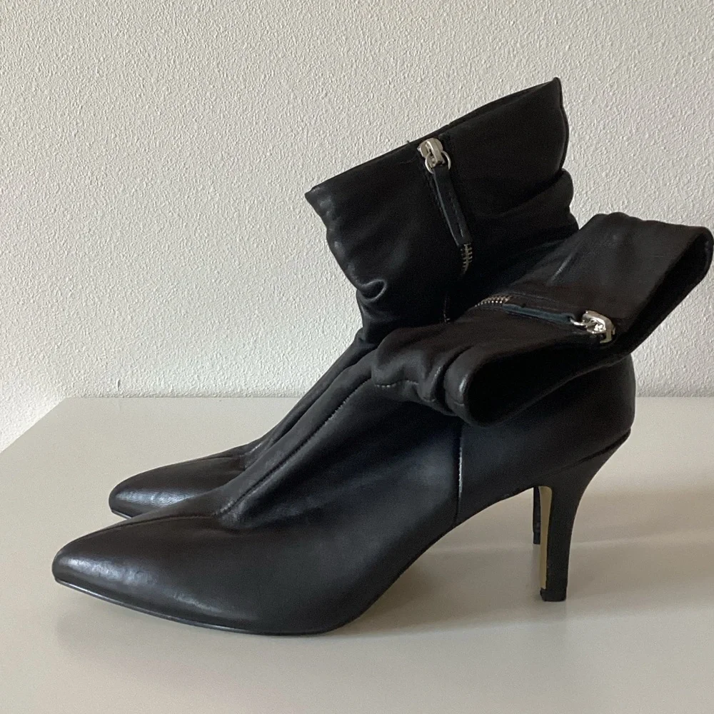 Dolce Vita Black Leather‎ Pointed-Toe Ankle Boots with Zipper Size 10